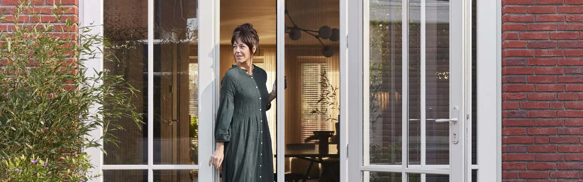 637-horren_deurhor_luxaflex-header.webp 637-horren_deurhor_luxaflex-header.webp